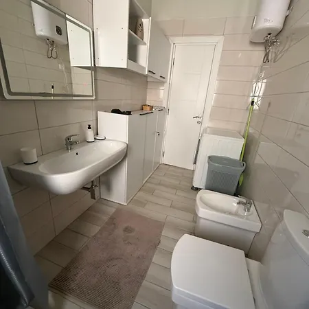 Appartement Ferit's Near Center *