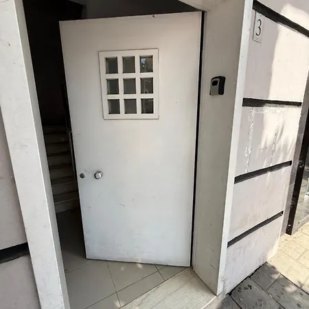 Ferit's Near Center Appartement *
